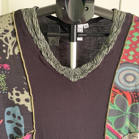 Parsley & Sage Womens Black Abstract Patchwork Print 100% Rayon Top Sz M V neck - Picture 3 of 13